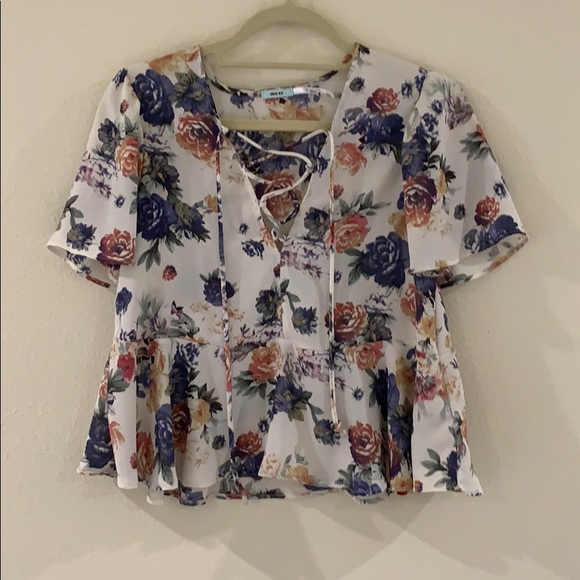 Kimchi Blue Floral blouse - Picture 1 of 5